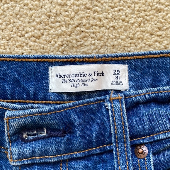Abercrombie 90’s relaxed high rise 29S (size 8) - Picture 4 of 7